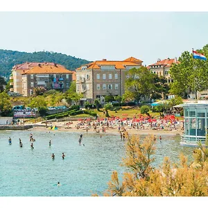  Apartment Idro Directly At The